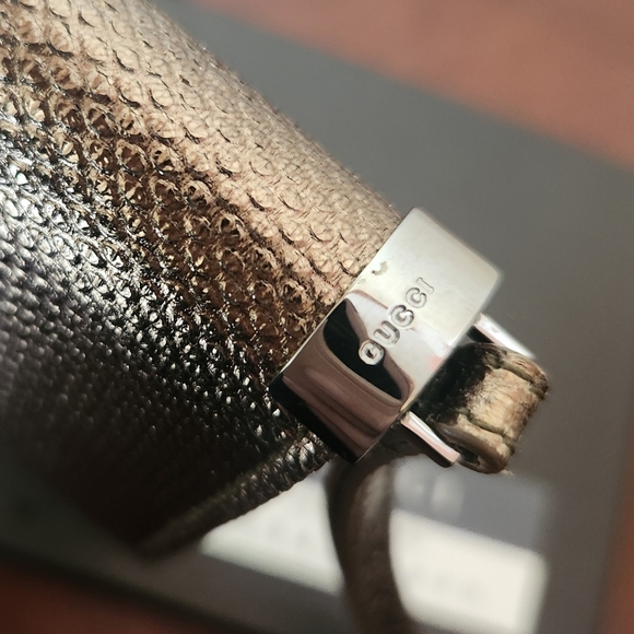 Gucci Metallic Vintage Gold Lizard Wristlet - Picture 4 of 12